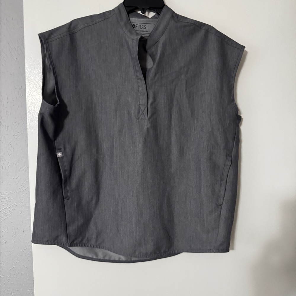 FIGS Gray Sleeveless Top